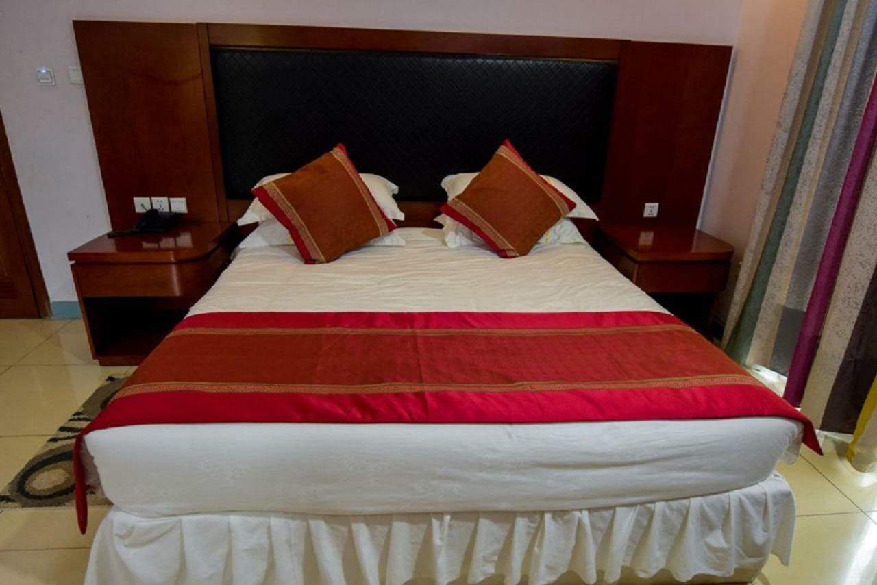 Orient Park Hotel Кігалі Екстер'єр фото