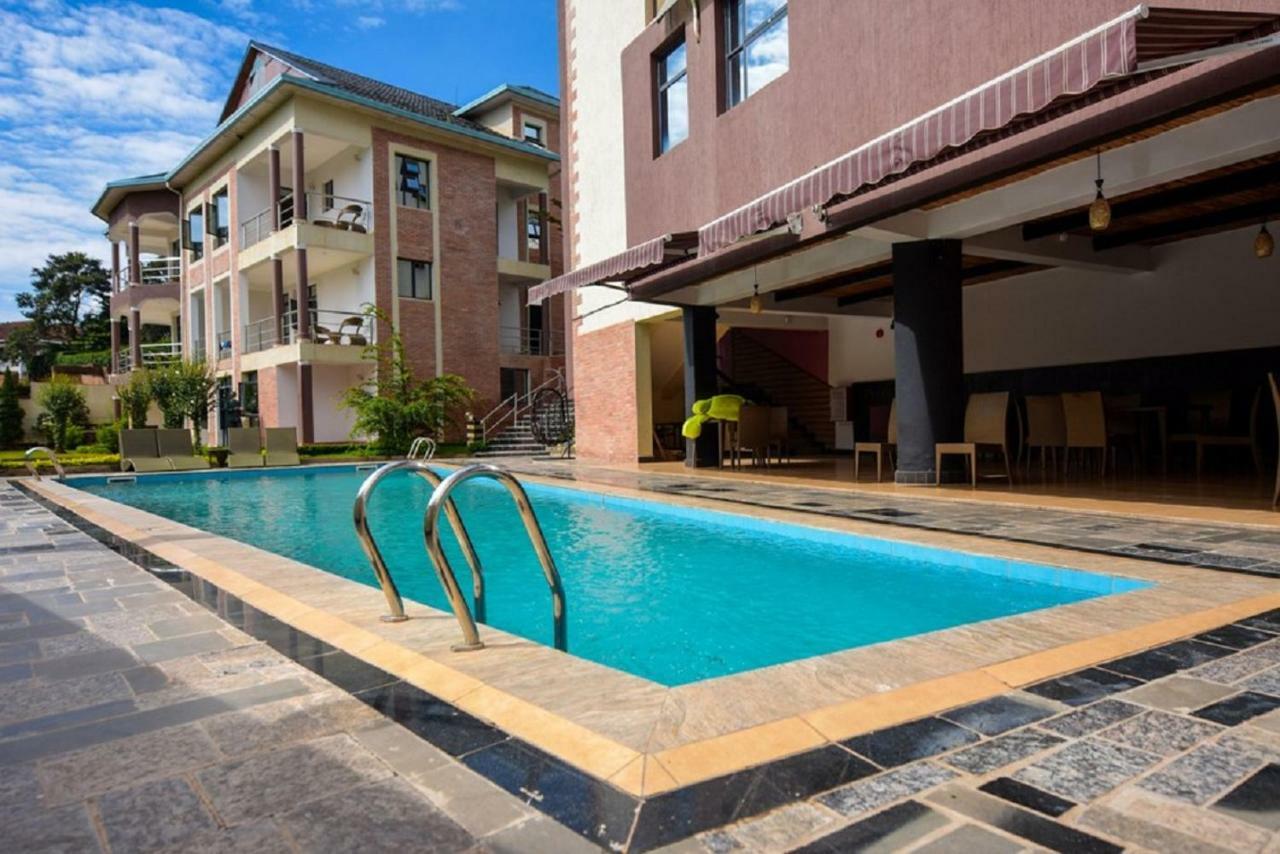 Orient Park Hotel Кігалі Екстер'єр фото
