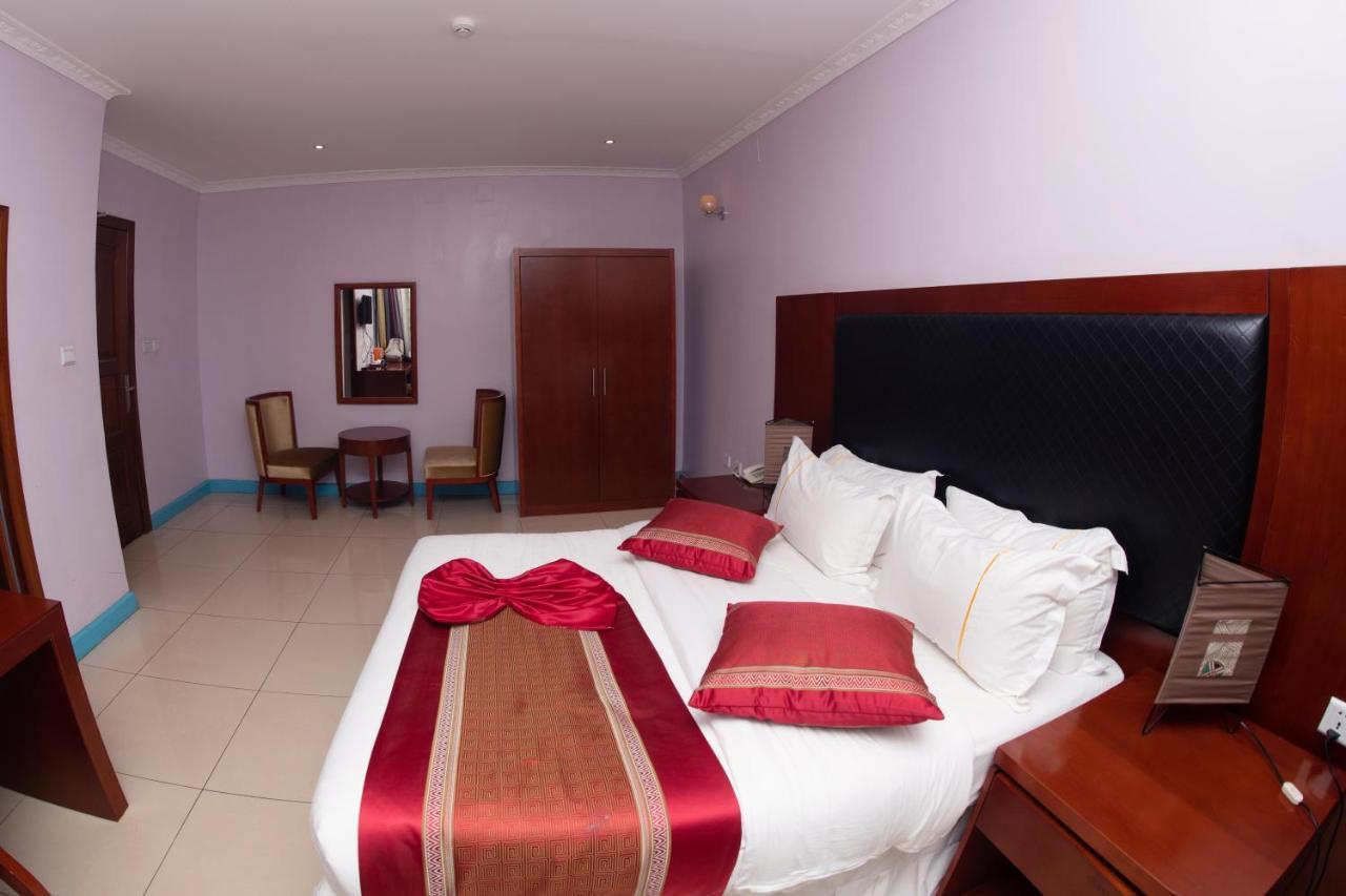 Orient Park Hotel Кігалі Екстер'єр фото