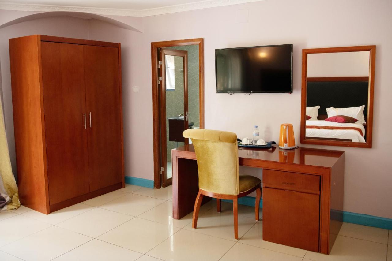 Orient Park Hotel Кігалі Екстер'єр фото